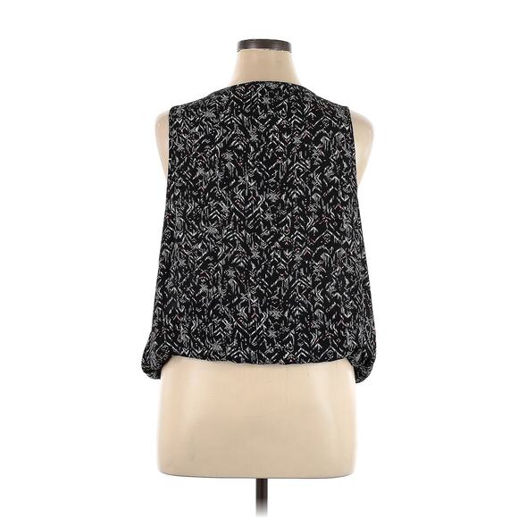 TORRID Women's Sleeveless Black Georgette Surplice Tank Plus Size 2 2X - Picture 3 of 10